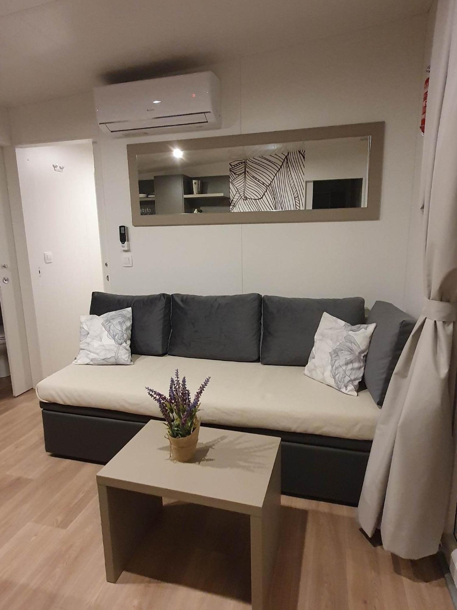Mobile Homes Karlo & Dino Pula Room photo